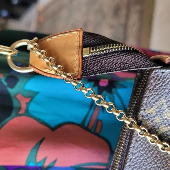 Louis Vuitton EVA Brown Monogram Crossbody - Picture 3 of 16